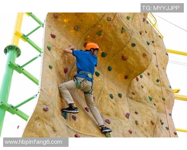 成都攀岩队荣登全国攀岩配合排行榜第二名展现实力与团队精神